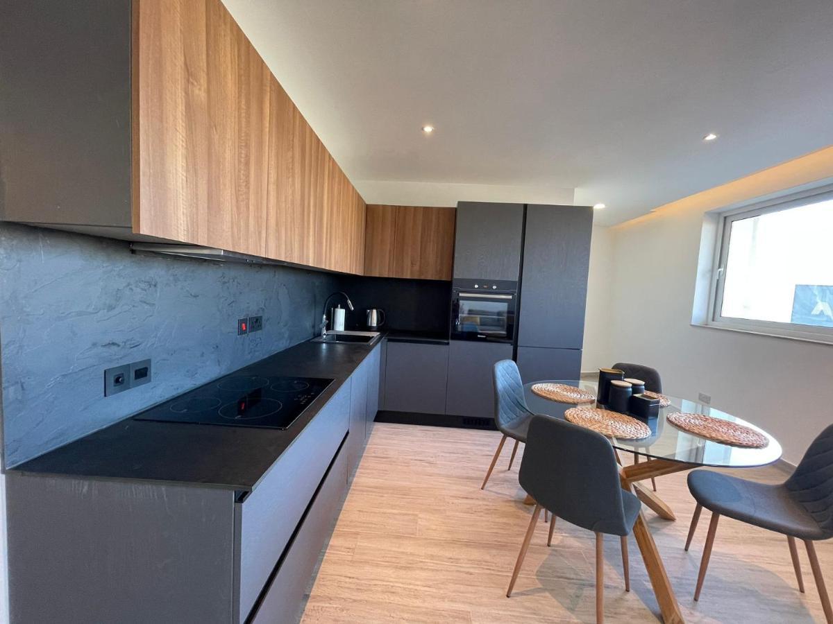 Ana Seafront Haven Apartment Gzira Bagian luar foto
