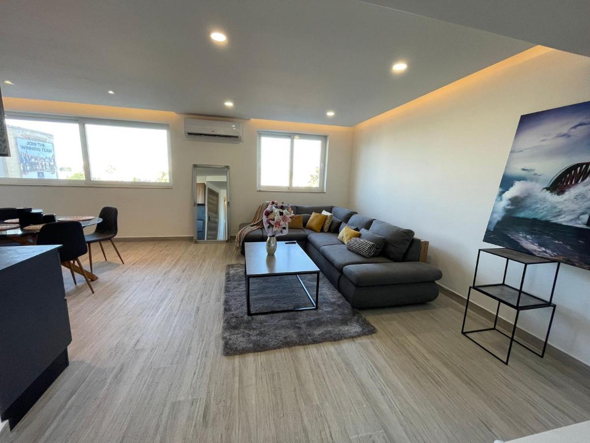 Ana Seafront Haven Apartment Gzira Bagian luar foto
